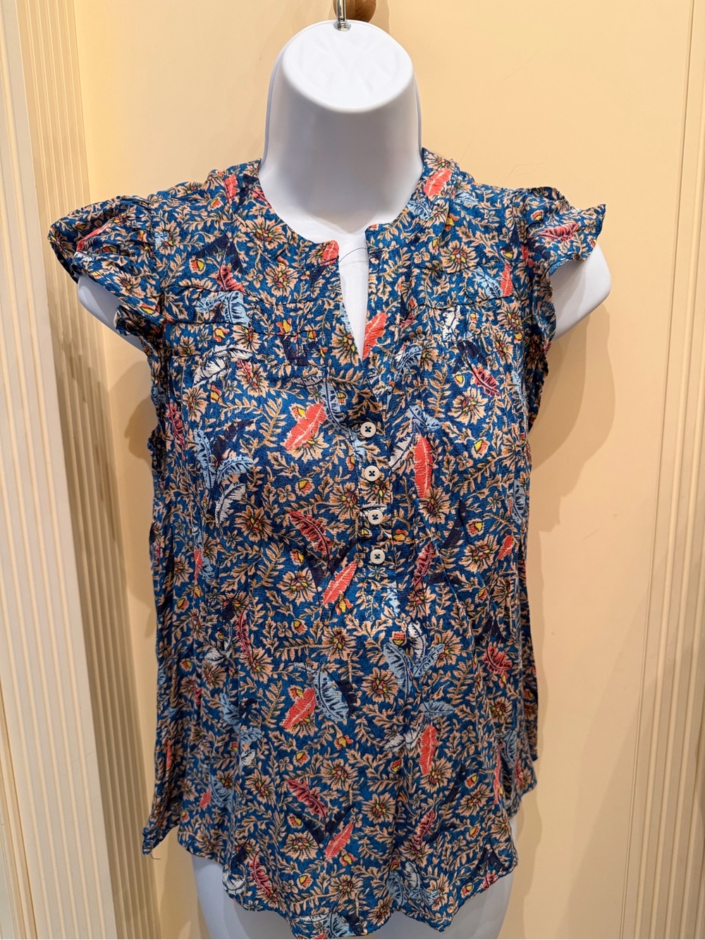 Knox Rose Blue Floral Button-Front Ruffle Sleeve Top